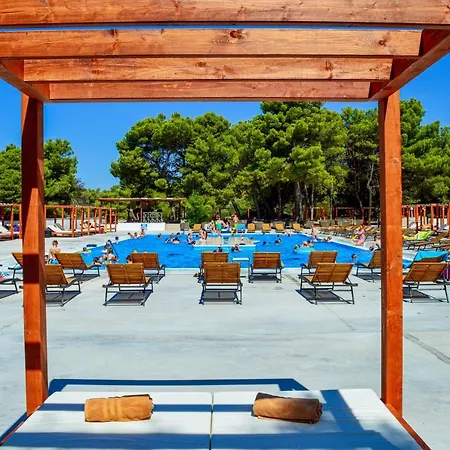 ホリデーパーク Croatia Camp Mobile Homes ヴォディツェ