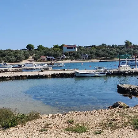 ホリデーパーク Croatia Camp Mobile Homes ヴォディツェ
