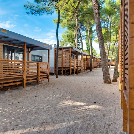 Kompleks wypoczynkowy Croatia Camp Mobile Homes Vodice