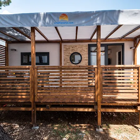 Kompleks wypoczynkowy Croatia Camp Mobile Homes Vodice