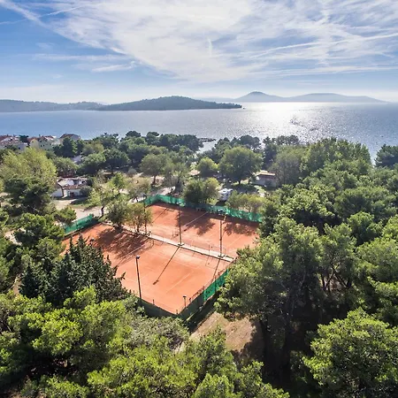 Croatia Camp Mobile Homes 3* ヴォディツェ