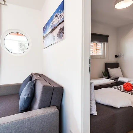 ホリデーパーク Croatia Camp Mobile Homes ヴォディツェ