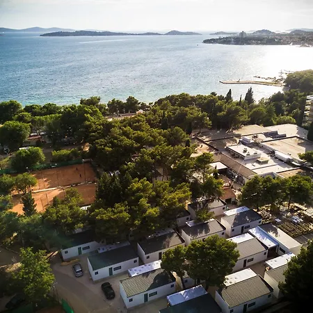 ホリデーパーク Croatia Camp Mobile Homes 3*