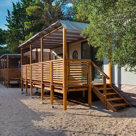 Croatia Camp Mobile Homes ホリデーパーク ヴォディツェ